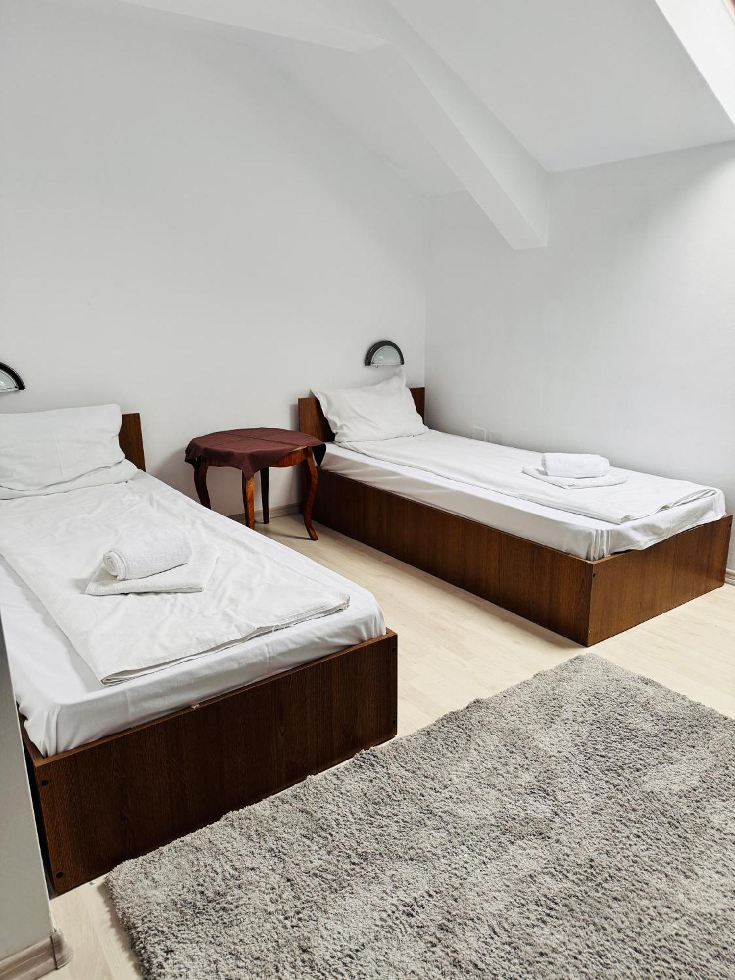 Complex Select Hotel Mediaş Eksteriør billede