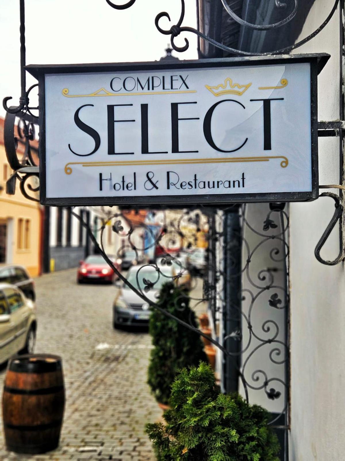 Complex Select Hotel Mediaş Eksteriør billede