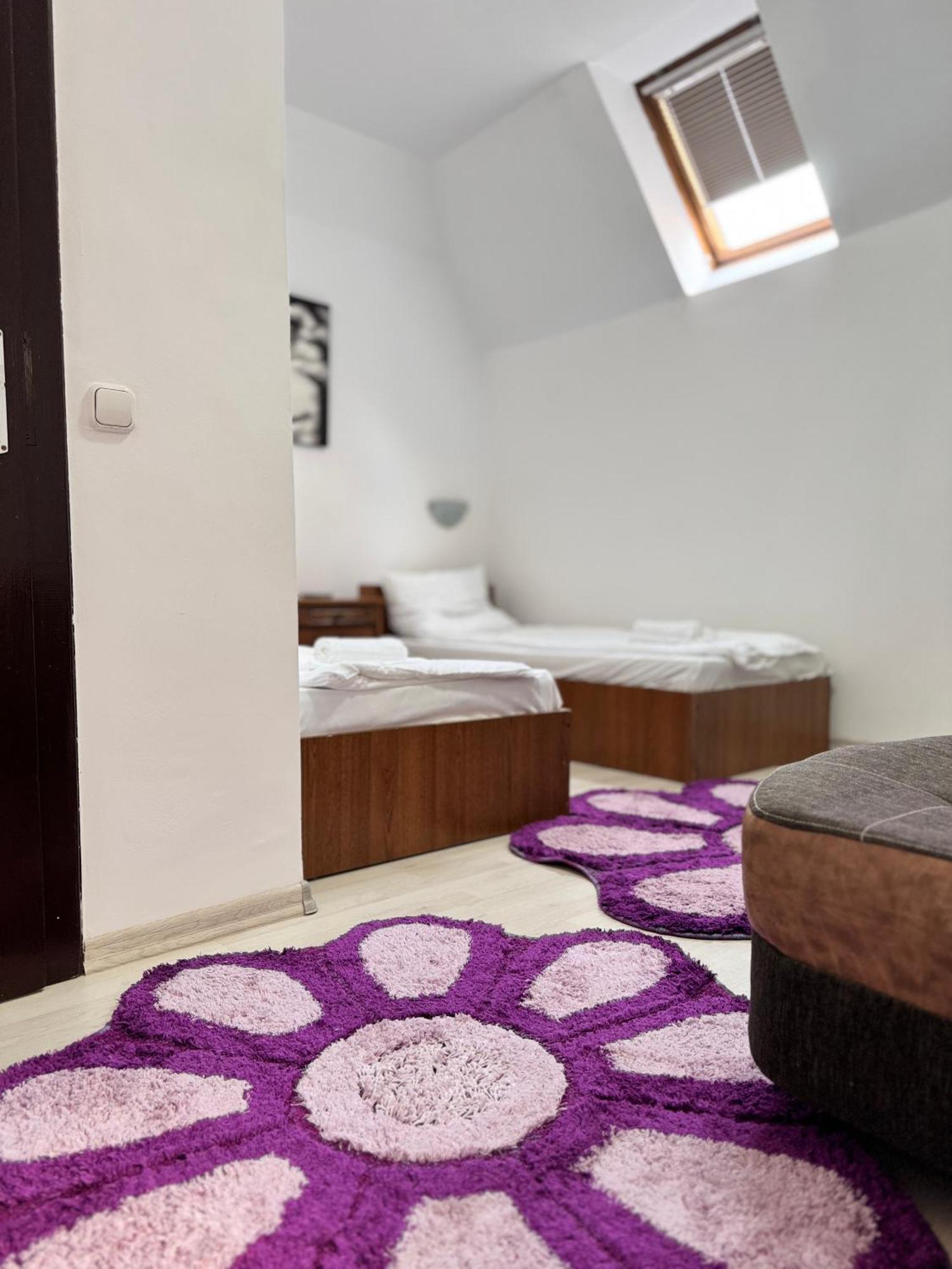 Complex Select Hotel Mediaş Eksteriør billede