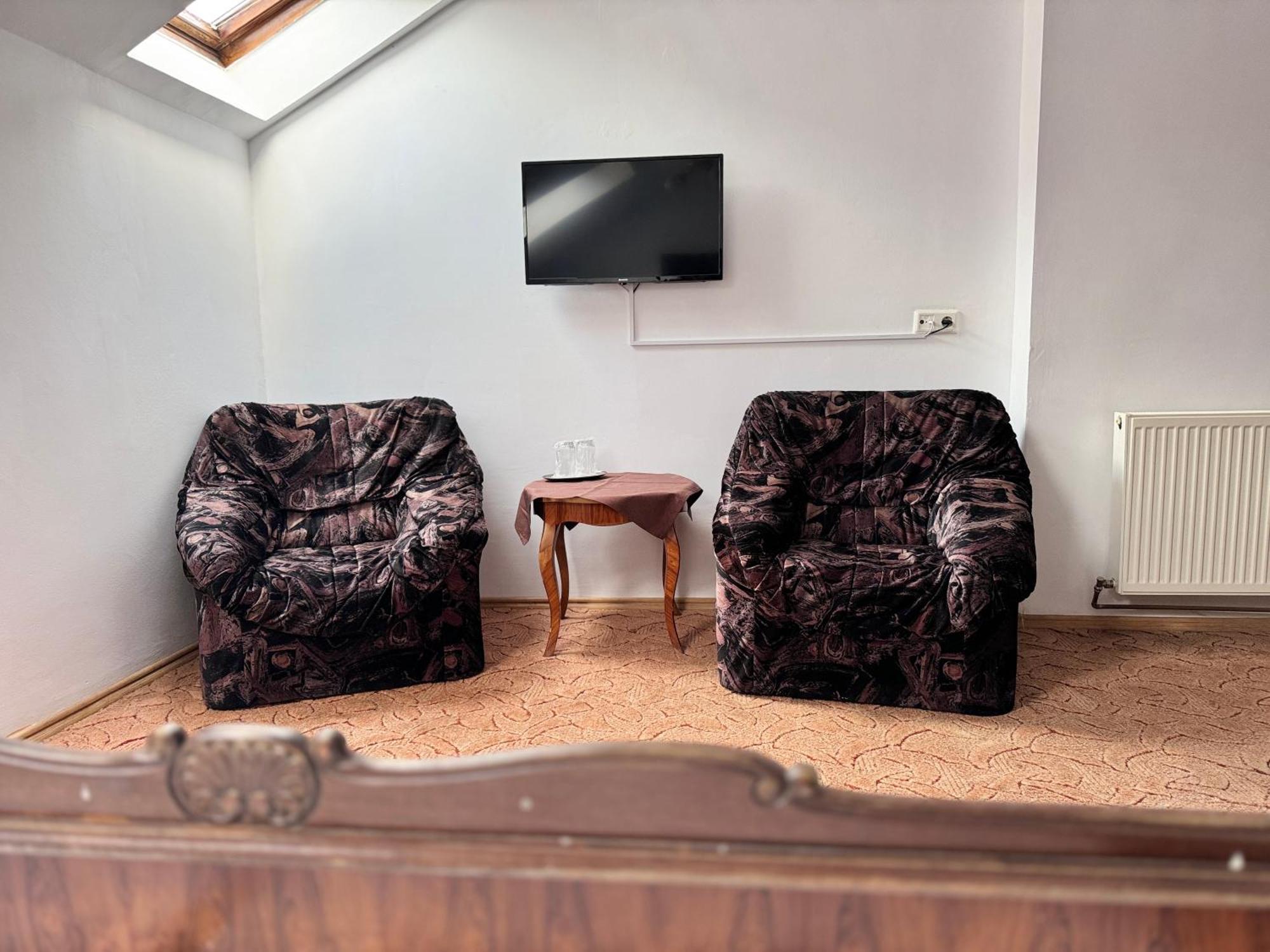 Complex Select Hotel Mediaş Eksteriør billede